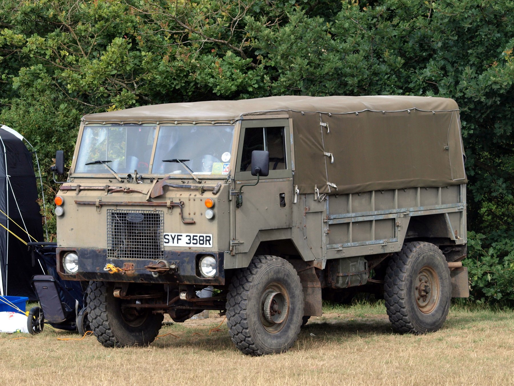 Van Land Rover 101 FC