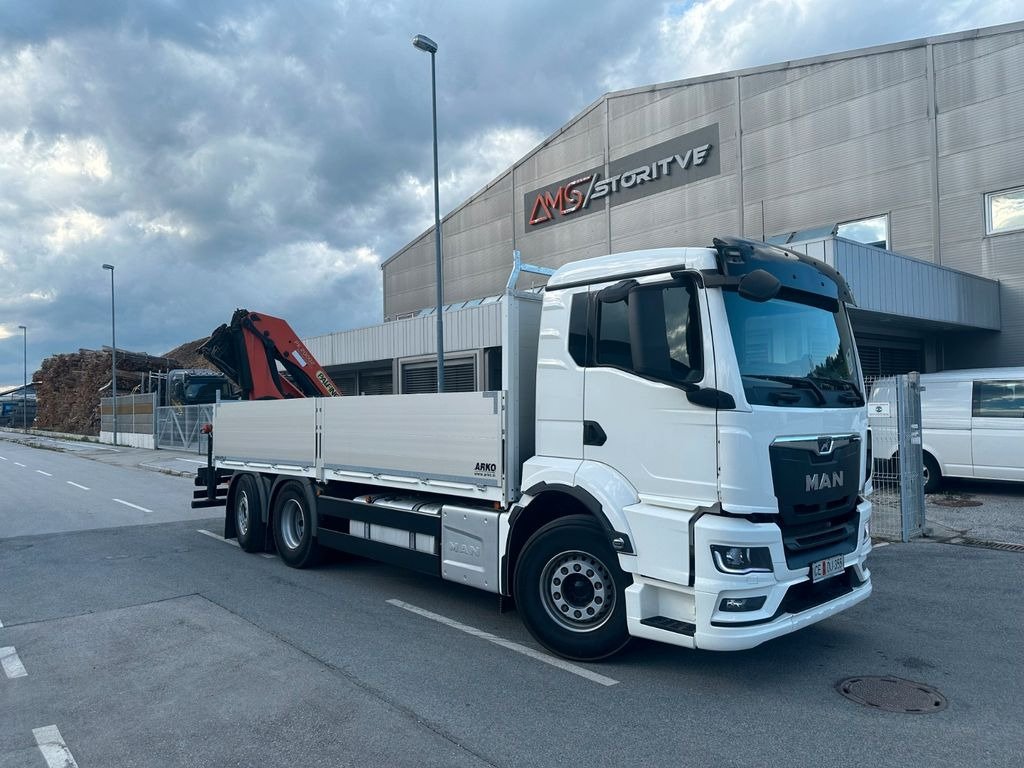 Truck MAN TGS 26, 6X2