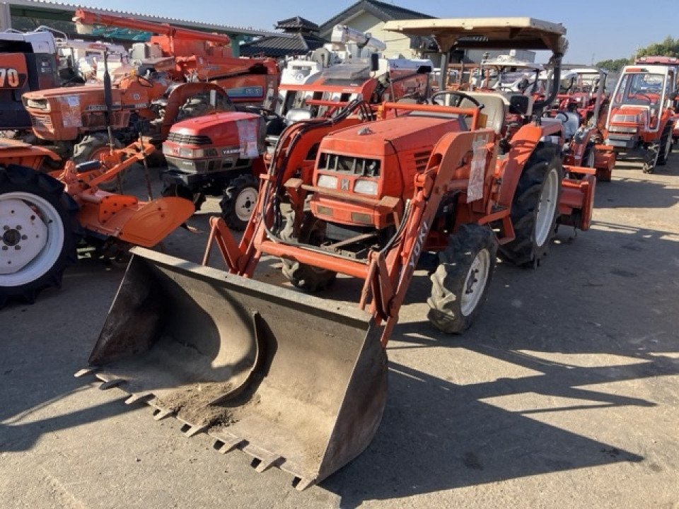 Tractor Hinomoto NX301