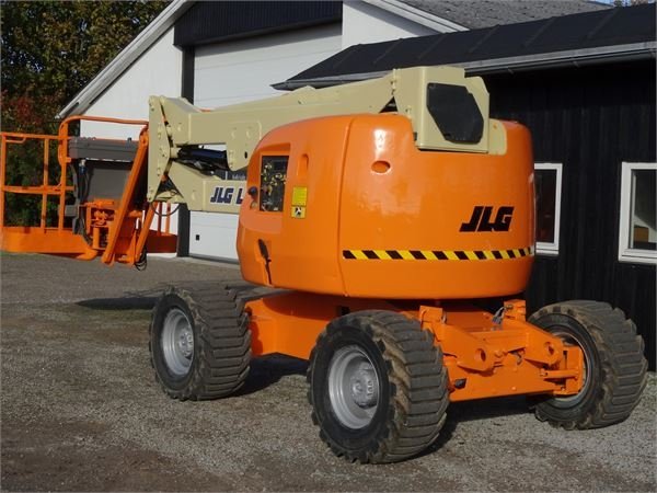 Aerial work platforms JLG 450AJ
