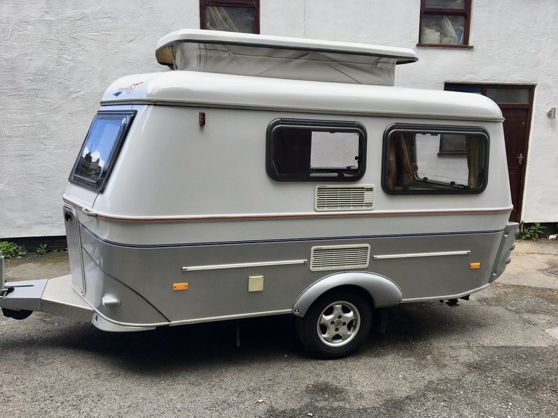 Trailer ERIBA FAMILIA 310GT