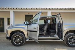 Mitsubishi L200 CLUB CAB 4WD GLS
