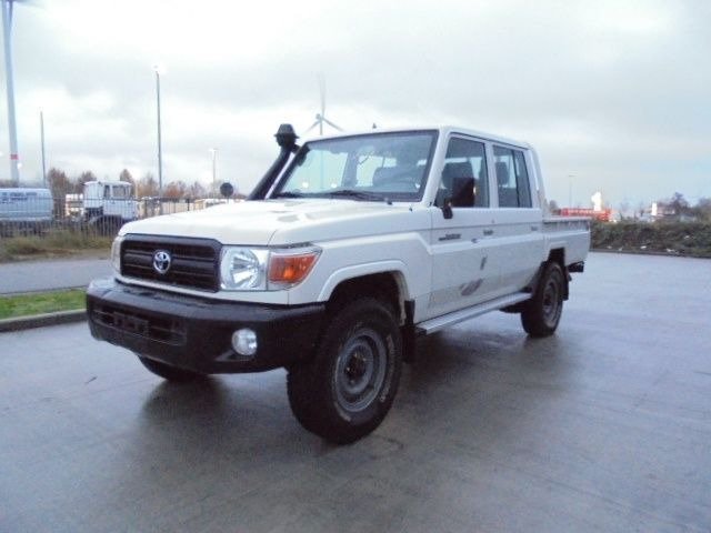 Van Toyota HZJ79L