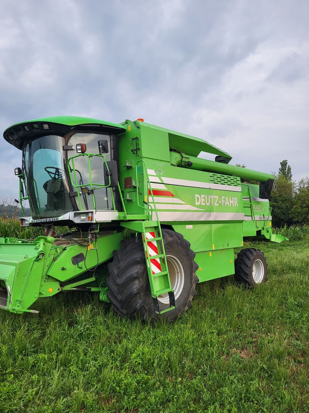 Harvester Deutz-Fahr 5680 HTS