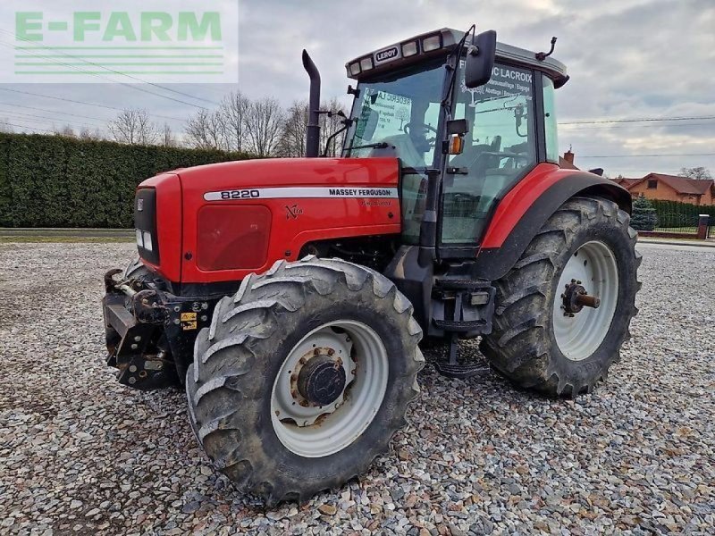 Tractor Massey Ferguson 8220
