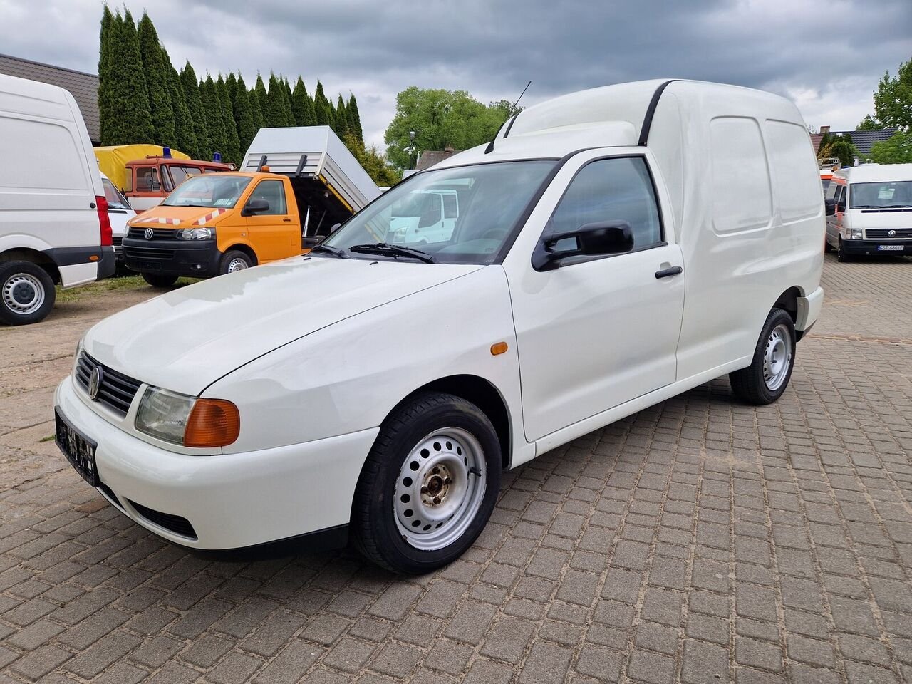 Van Volkswagen CADDY 51 KW