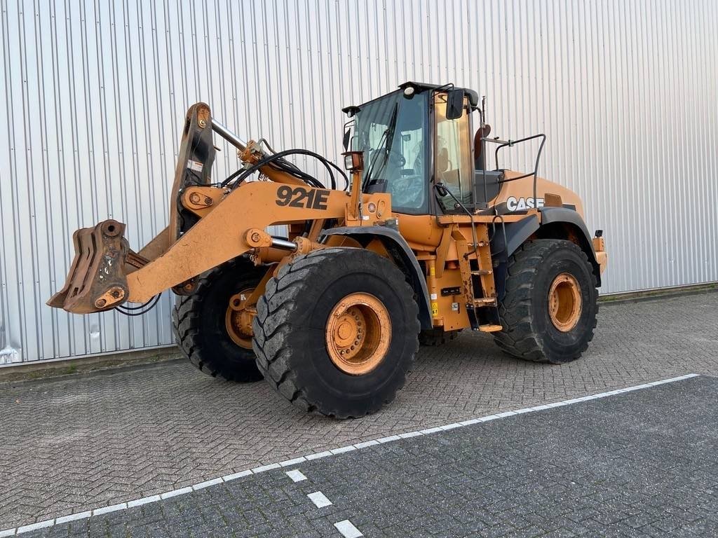 Radlader Case 921E