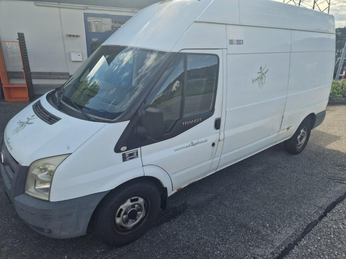 Van Ford Transit 350L (FAC6)