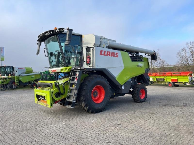 Maszyna żniwna CLAAS Trion 520