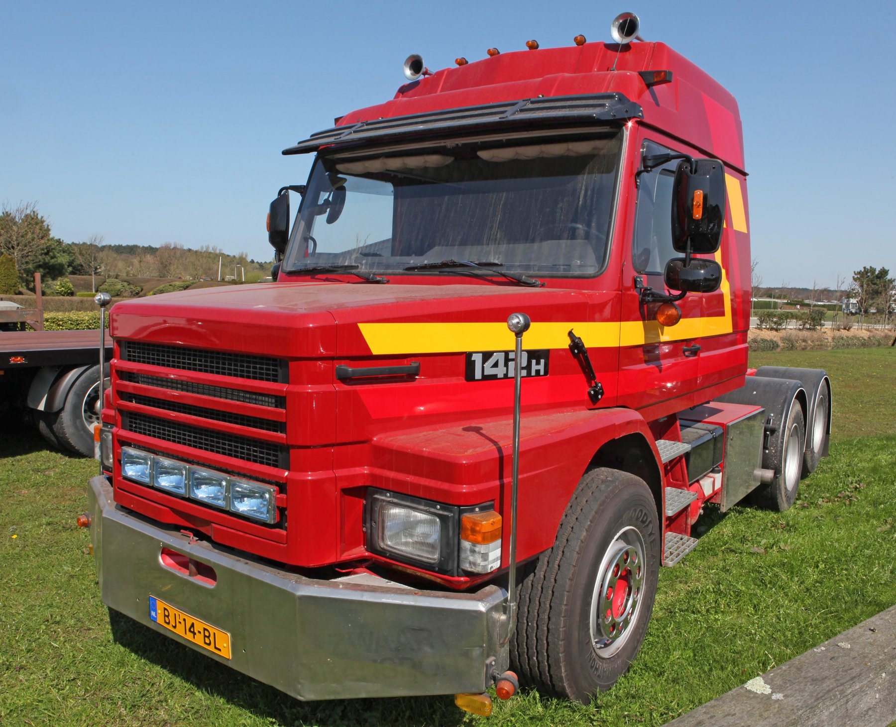 Scania 142 HL-8X2