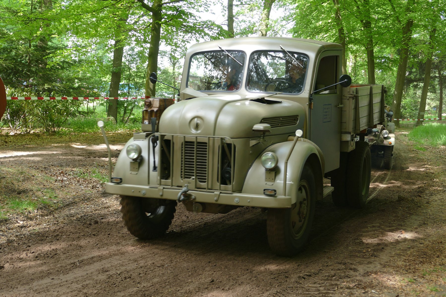 Samochód ciężarowy Bantam 306A