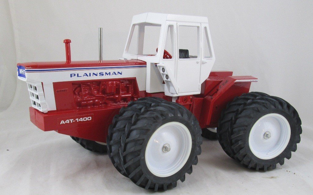 Tractor White A4T-1400 Plainsman