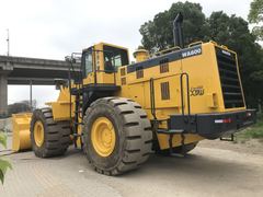 Komatsu WD900-3