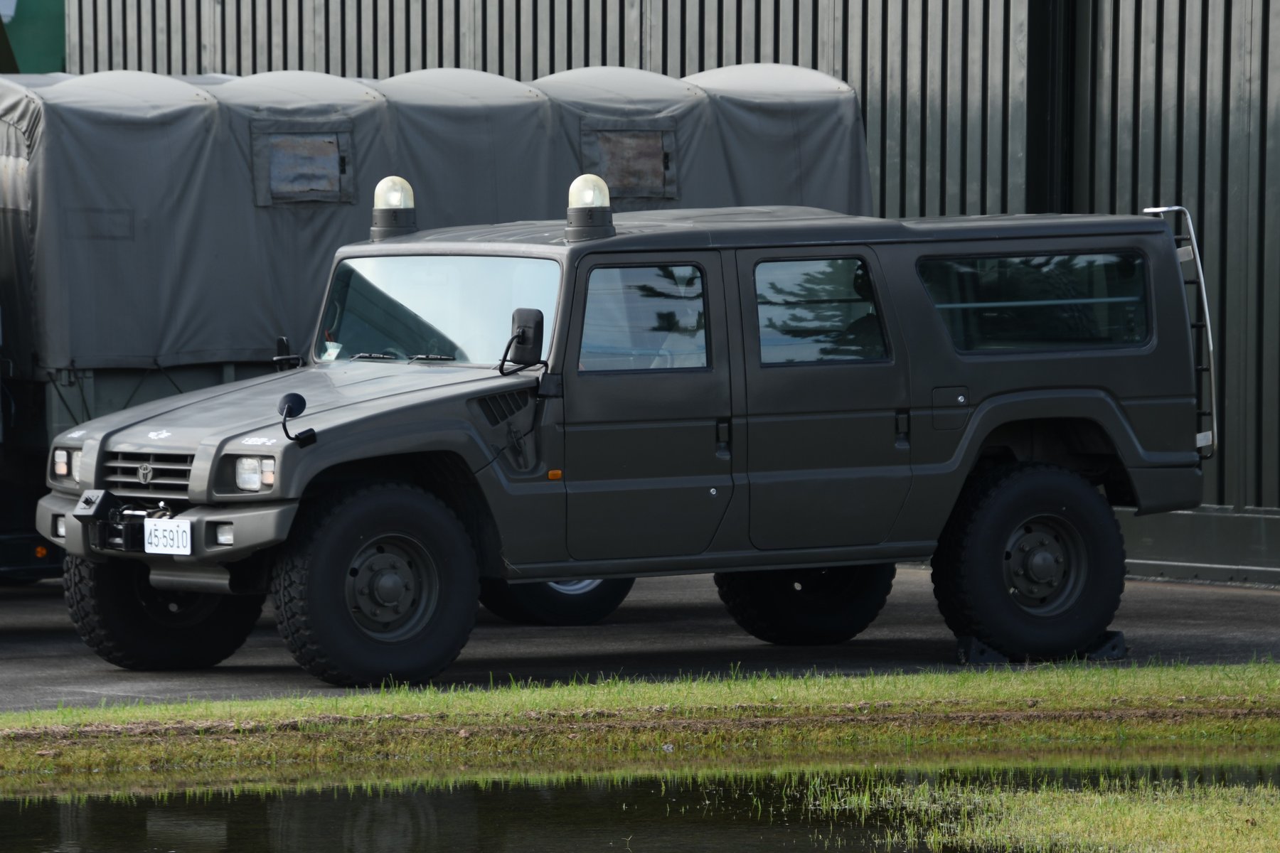 Van Toyota MEGA CRUISER