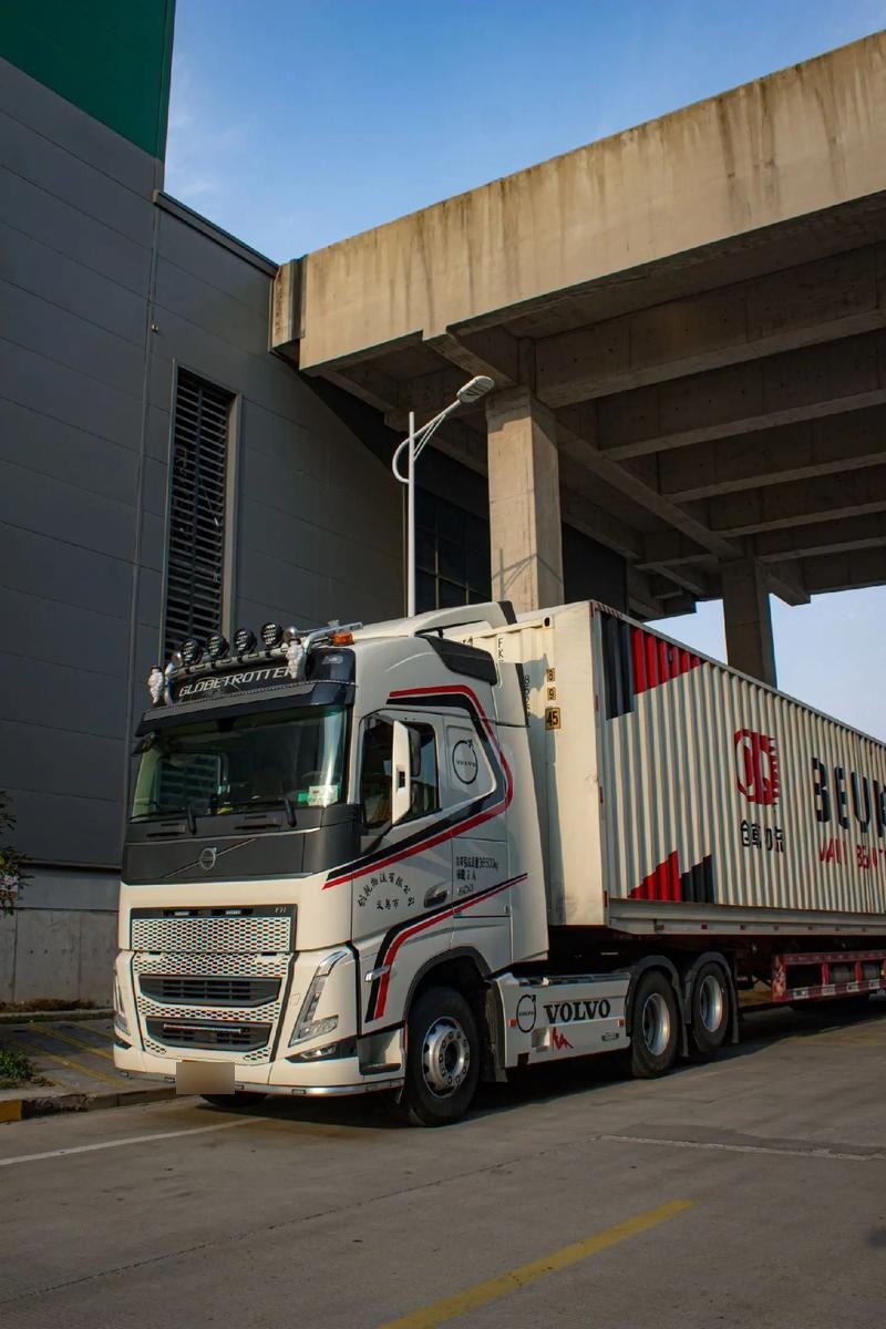 Truck Volvo JH12-42T-67P