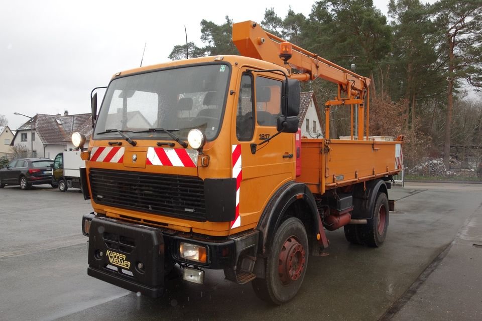 Truck Mercedes Benz 1617 CAK-4X4/3200