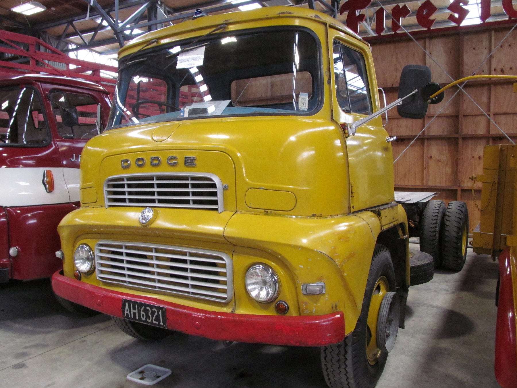 Van Dodge MAXIVANN B300
