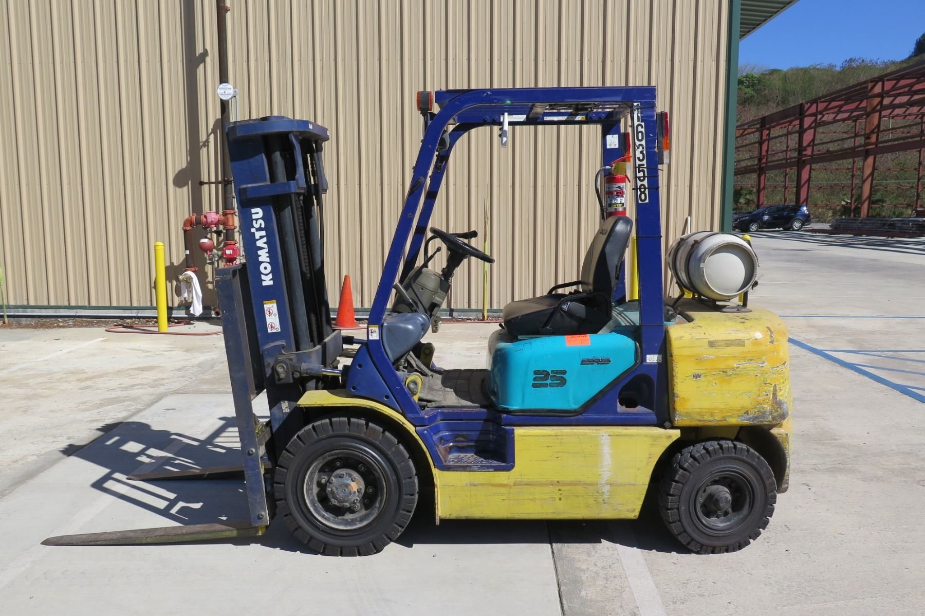 Treibgasstapler Komatsu FG25HT-12