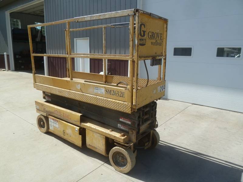 Aerial work platforms Grove S2668E