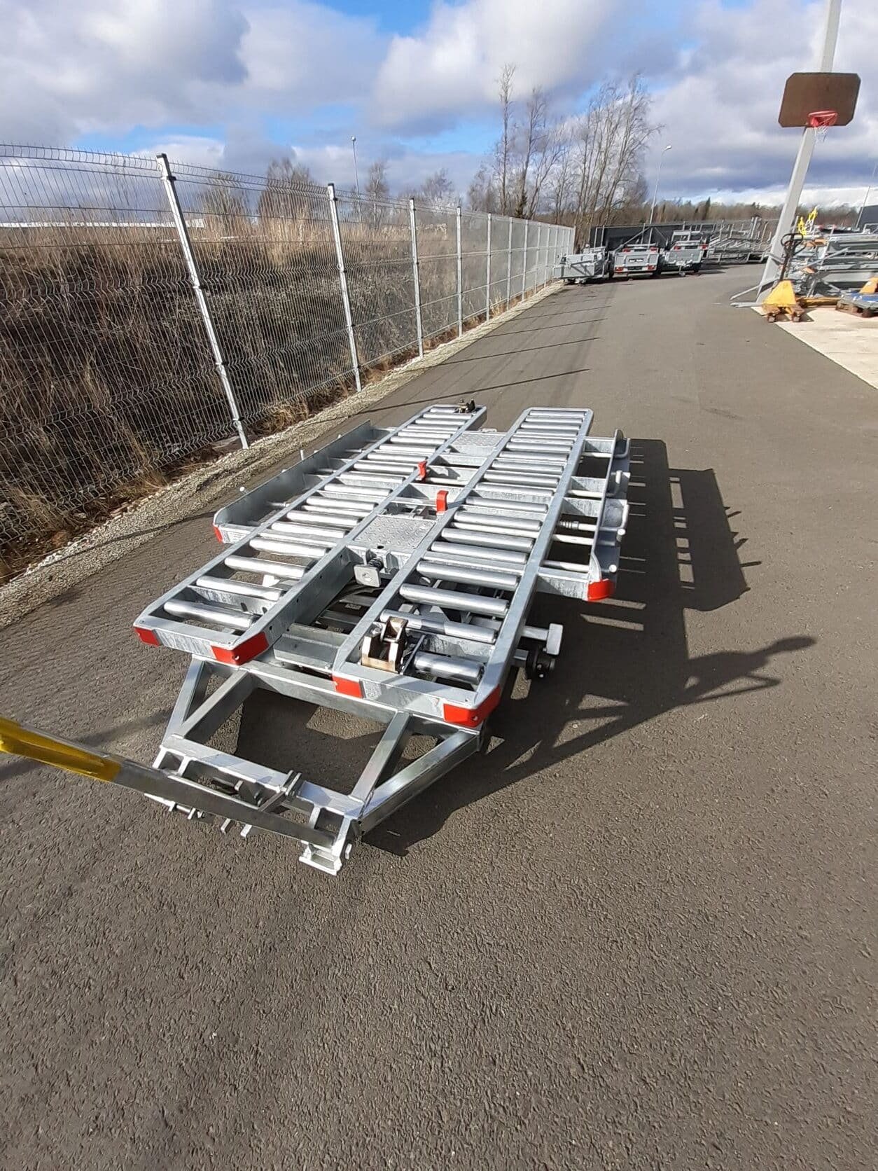 Arcas Trailer J12-SL