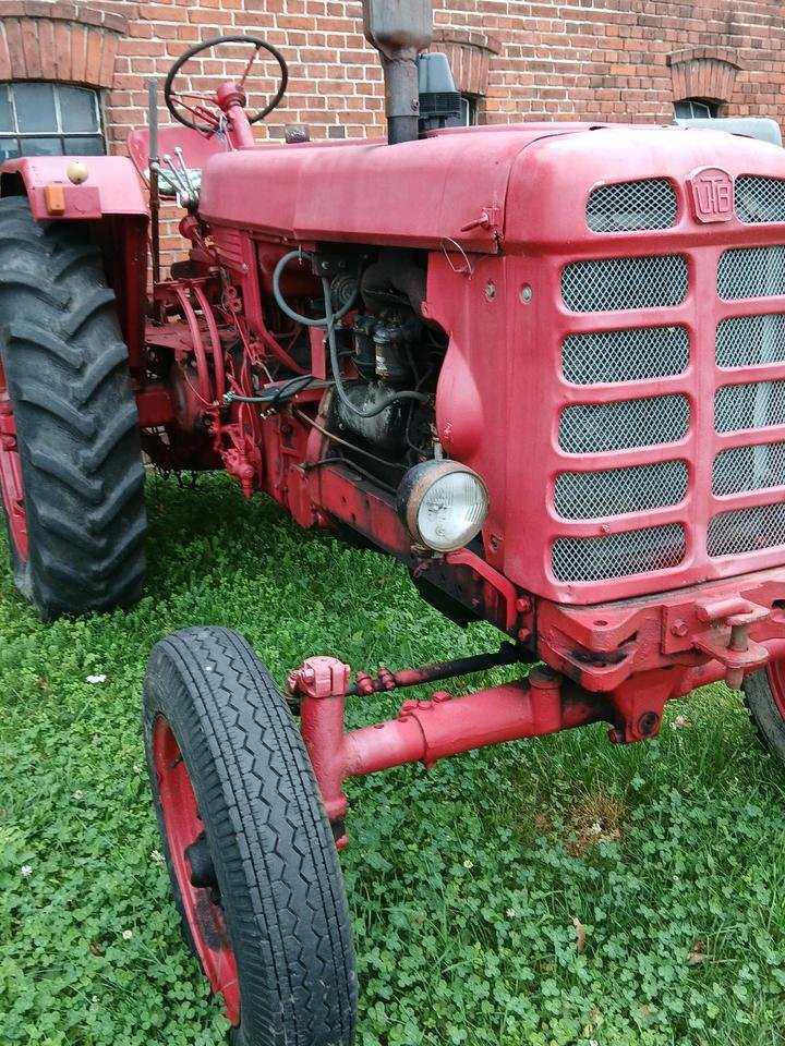 Traktor Utb Universal 600