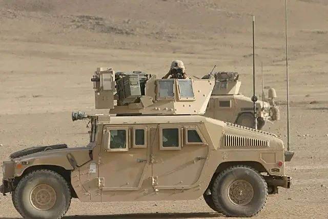 Lastwagen Am General M 1026