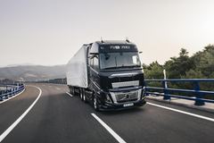 Volvo FH16-FH 64R B-6*4 / 8*4-VTA4211-PP/3580+1320+1370