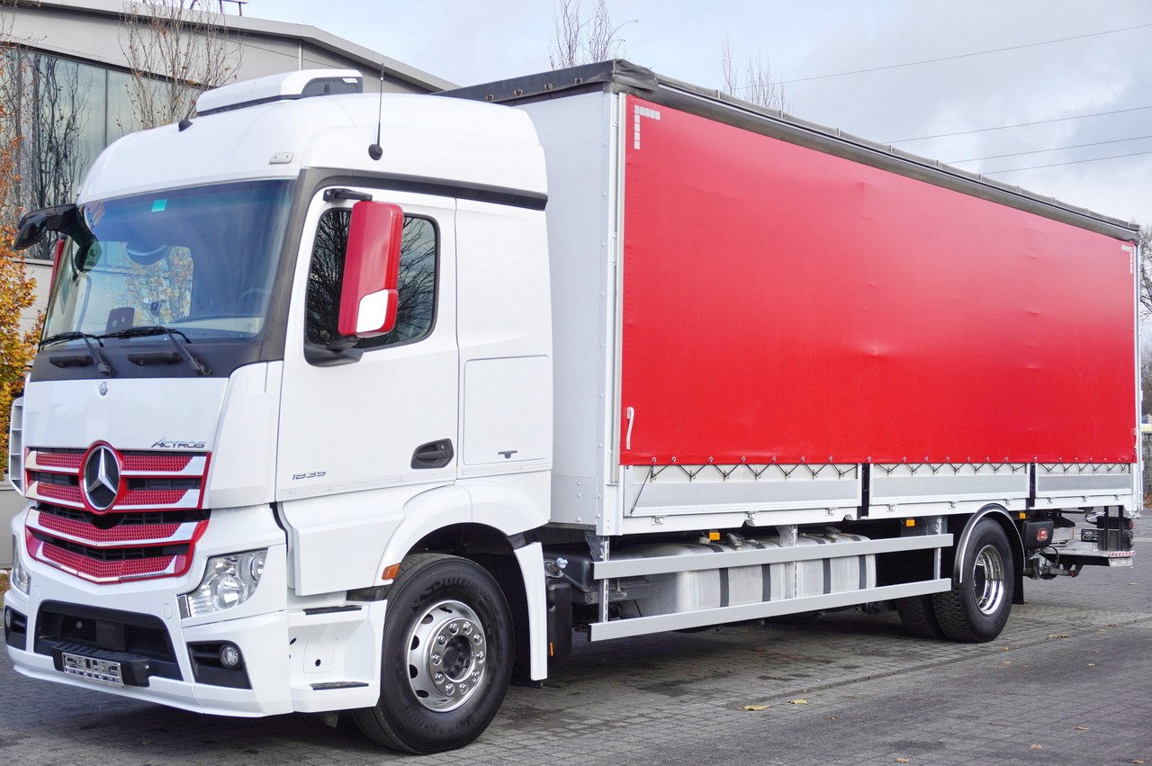 Truck Mercedes Benz ACTROS 1835L
