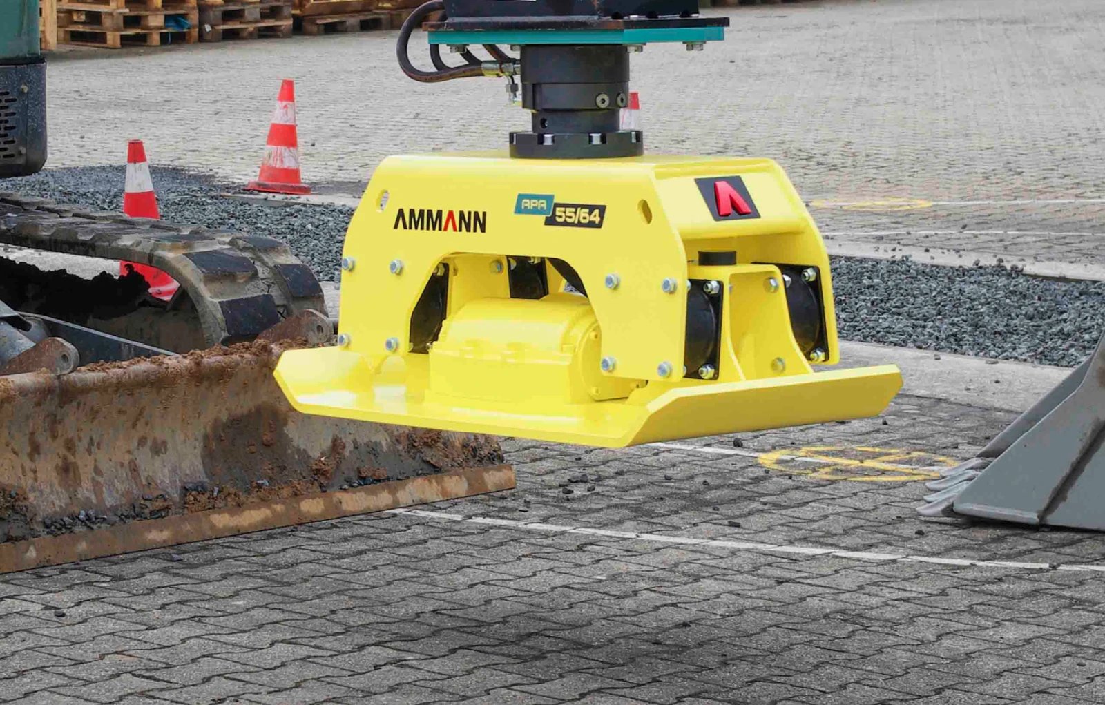 Road construction machine Ammann APA 55/64