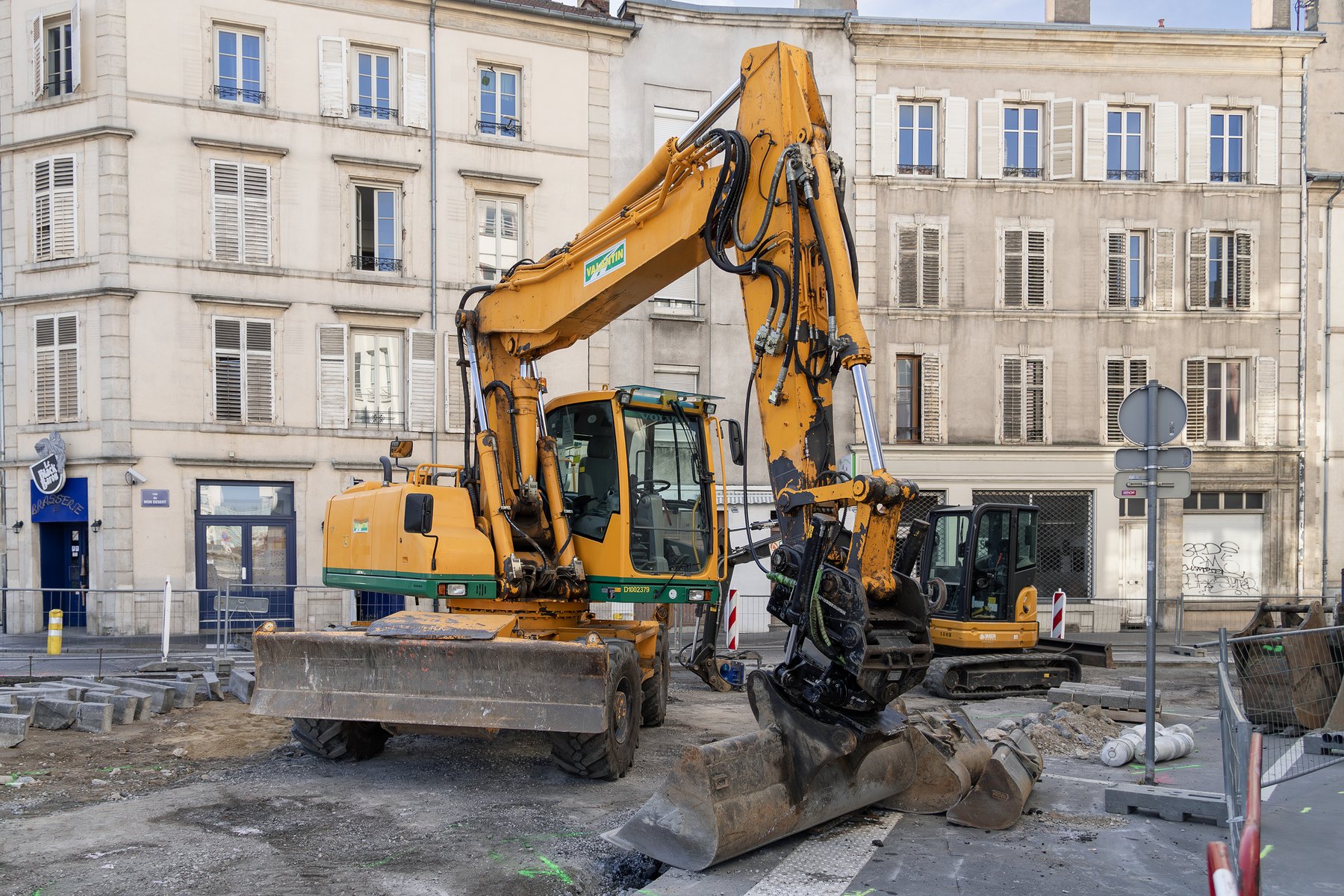 Volvo EW180C