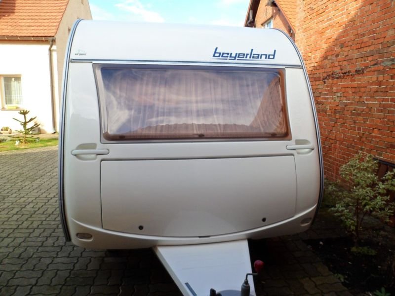 Anhänger BEYERLAND 546B