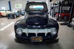 Ford F1 1/2 TON