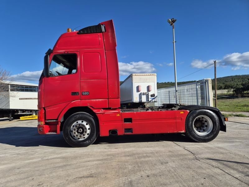 Truck Volvo FH16-520 / 4X2