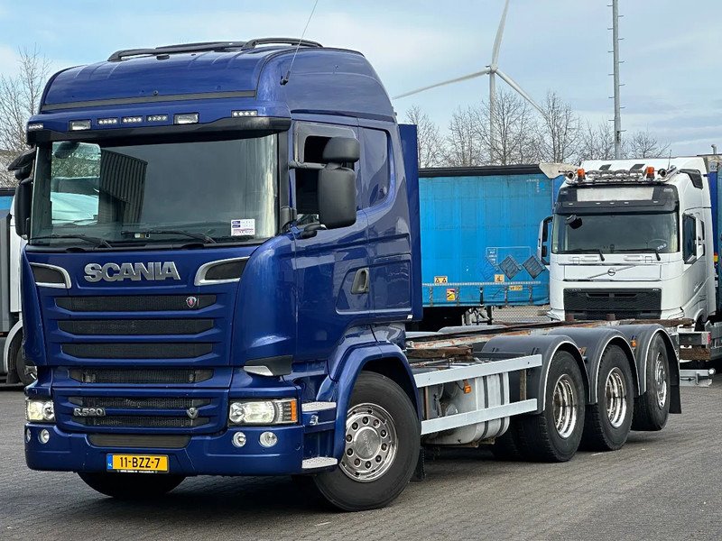 Truck Scania R 520 8x4