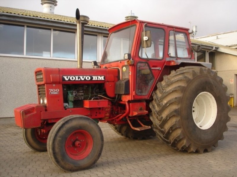 Traktor Volvo BM-700