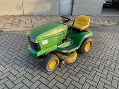 John Deere LT133