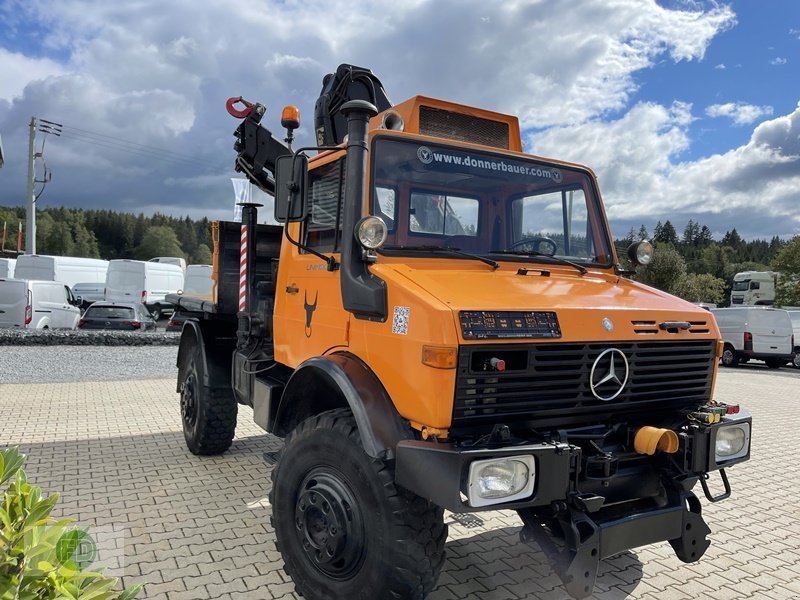 Tractor Mercedes Benz Unimog U 1700