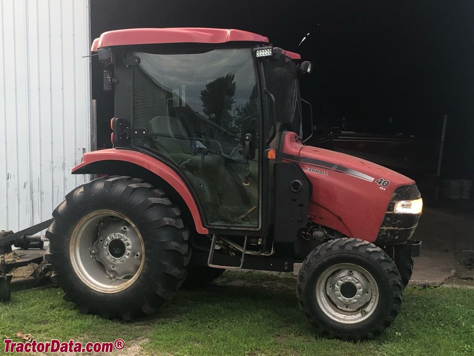 Tractor Case IH Compact Farmall 40C