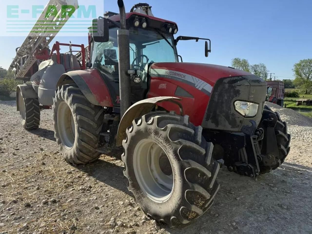 Tractor McCormick XTX215 4WD