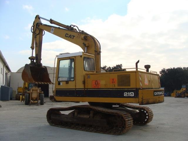 Excavator Caterpillar 219D LC