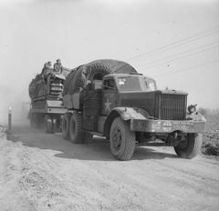 Allied Vehicles FORD INDEPENDENCE TWIN