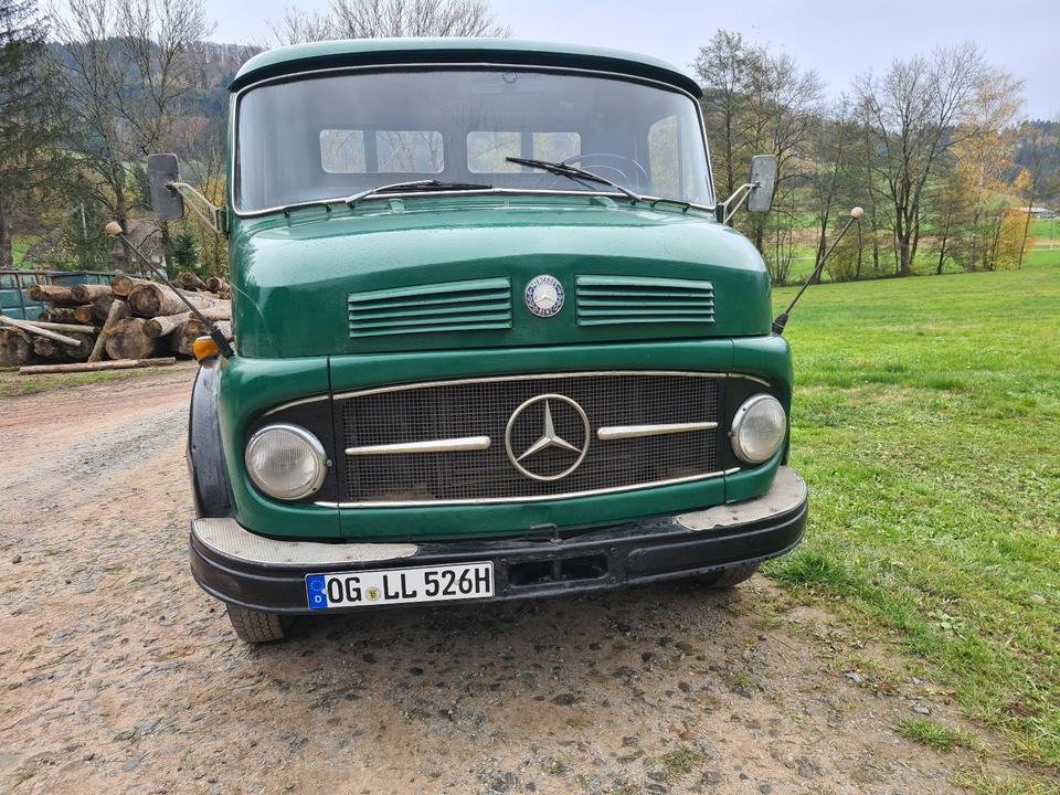 Truck Mercedes Benz L-710/4200