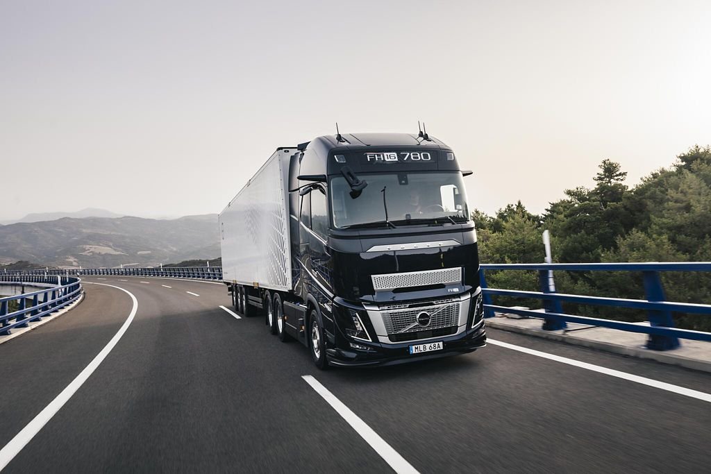 Volvo 16- 6X2R