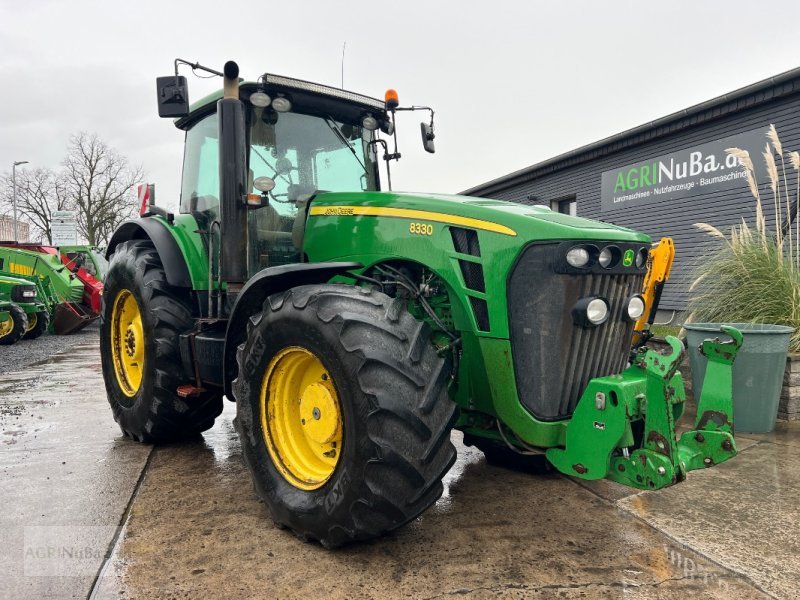Tractor John Deere 8330T 235 PTO hp 2WD