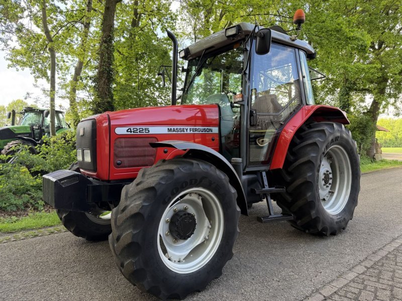 Tractor Massey Ferguson MF 4225 (A)