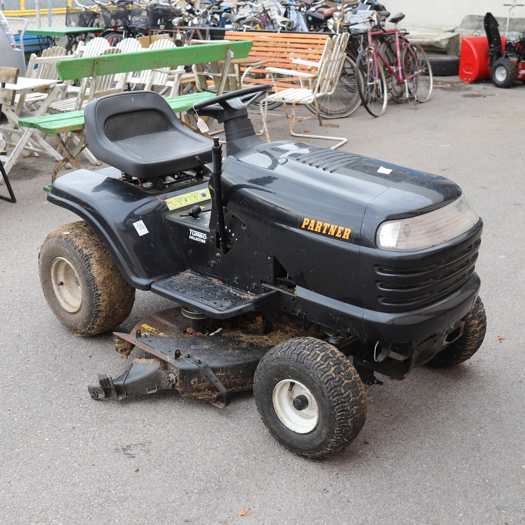 Ride-on mowers Electrolux/AYP 2H4B3 A - Lawn Tractor (1993)