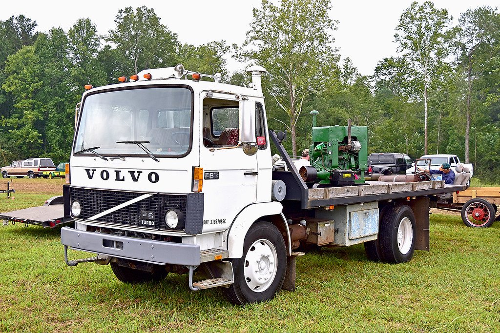 Truck Volvo F 613