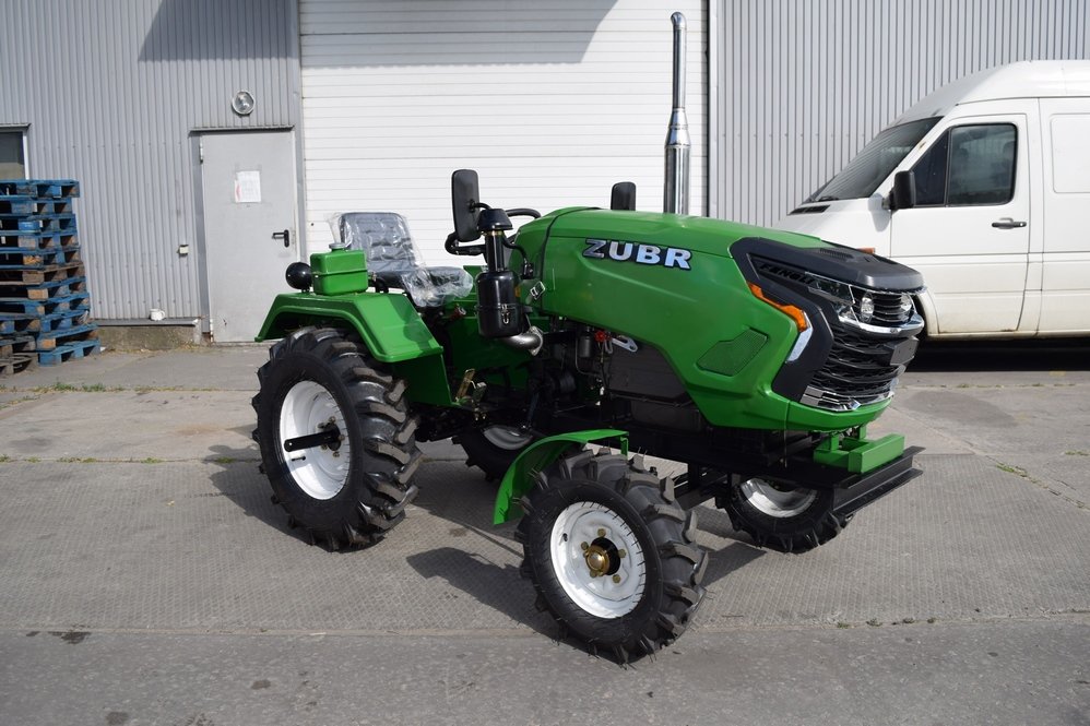 Tractor Zubr 150 LUX