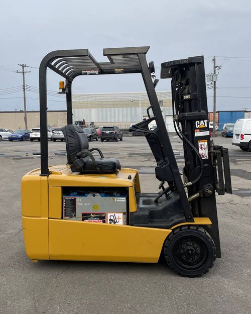 Electric forklifts CAT Lift Trucks EP20PN