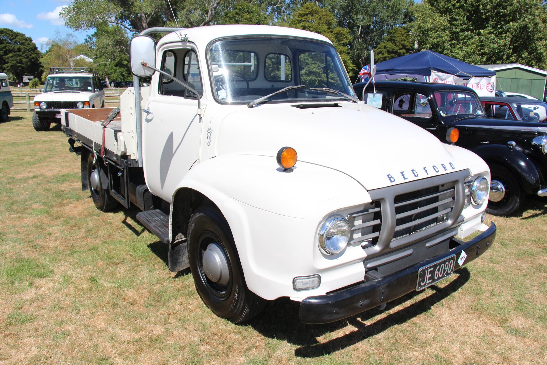 Truck Bedford J2LC-10/3630